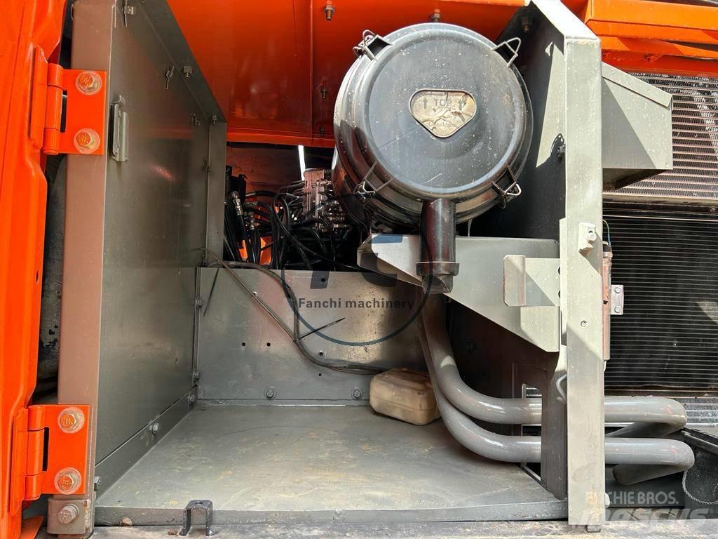Hitachi ZX 200-6 Гусеничні екскаватори