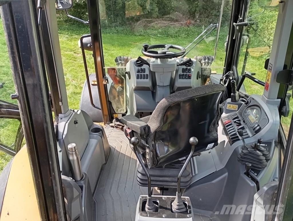 CAT 434 F Екскаватори-навантажувачі