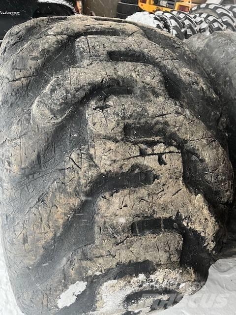 Nokian 710/45-26,5 Шини