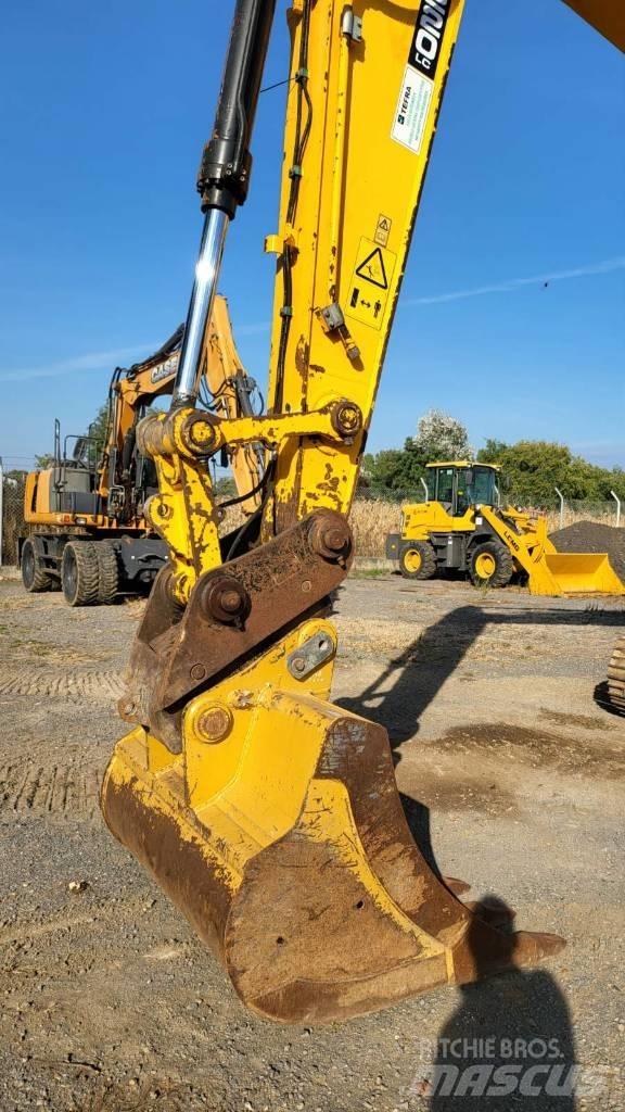 JCB JS 220 LC Гусеничні екскаватори