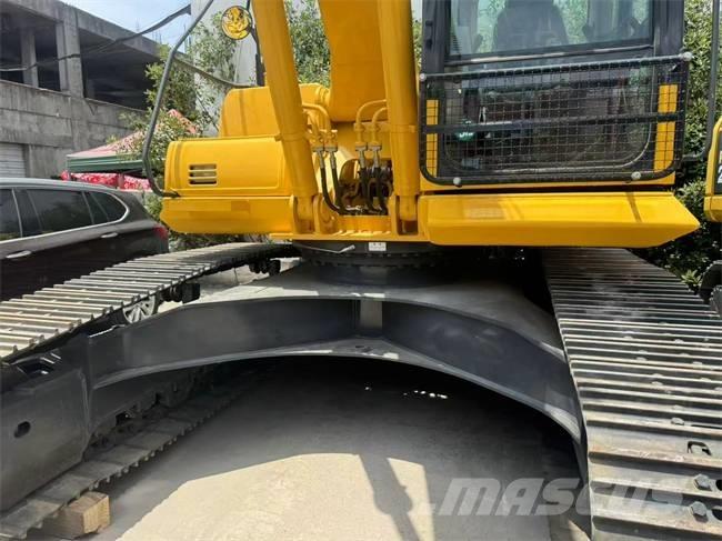 Komatsu PC 220 Гусеничні екскаватори