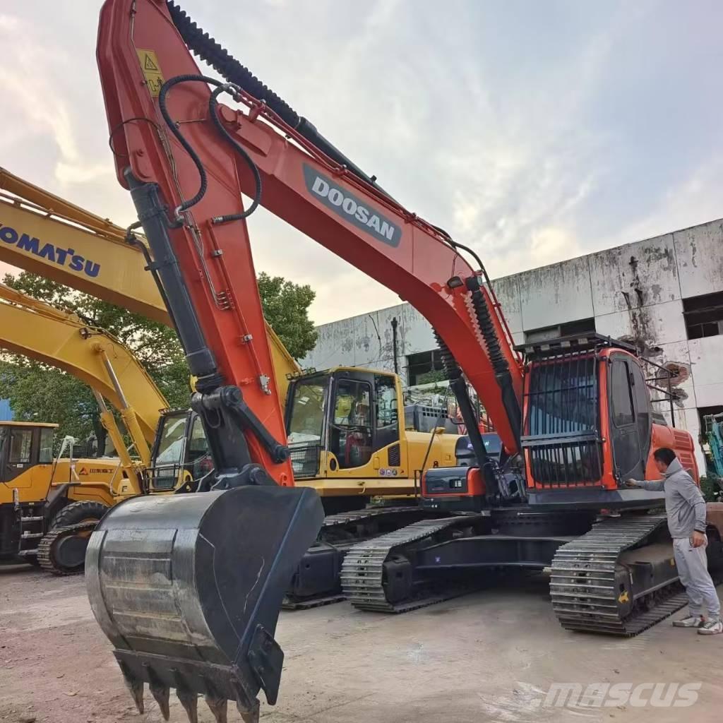 Doosan DX 300 Гусеничні екскаватори
