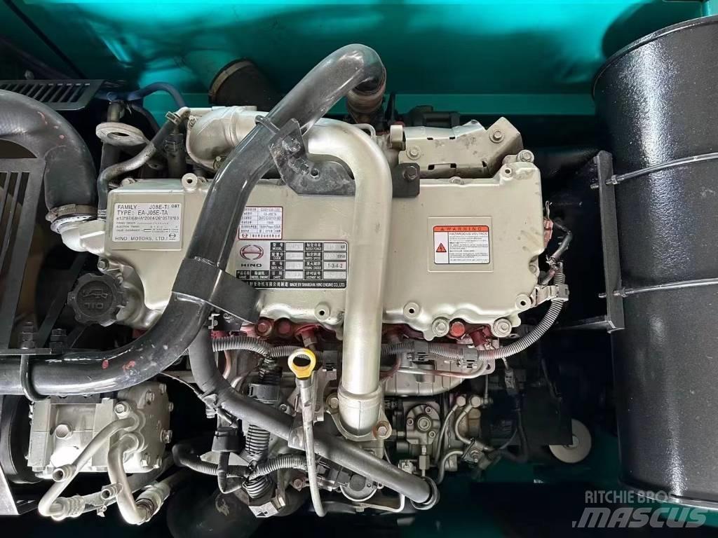 Kobelco SK200 Гусеничні екскаватори