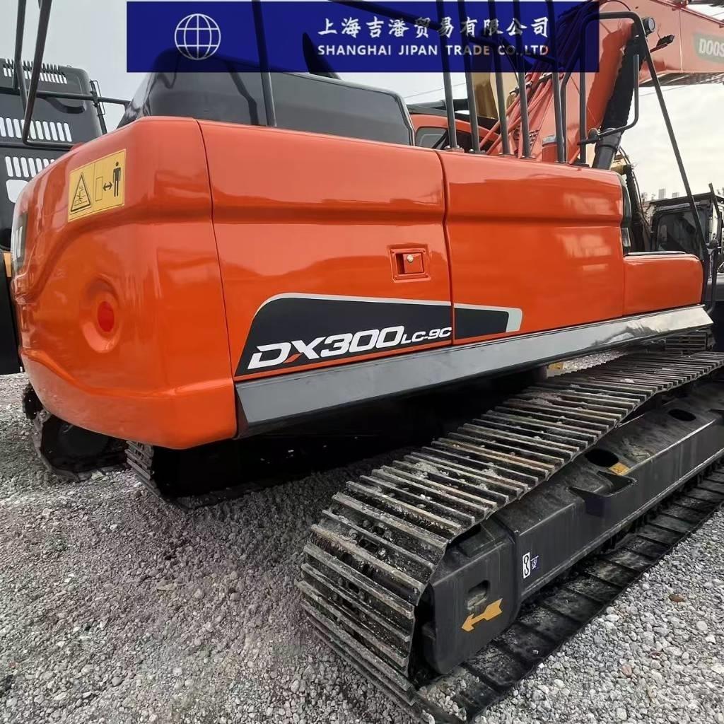 Doosan DX 300 LC Гусеничні екскаватори