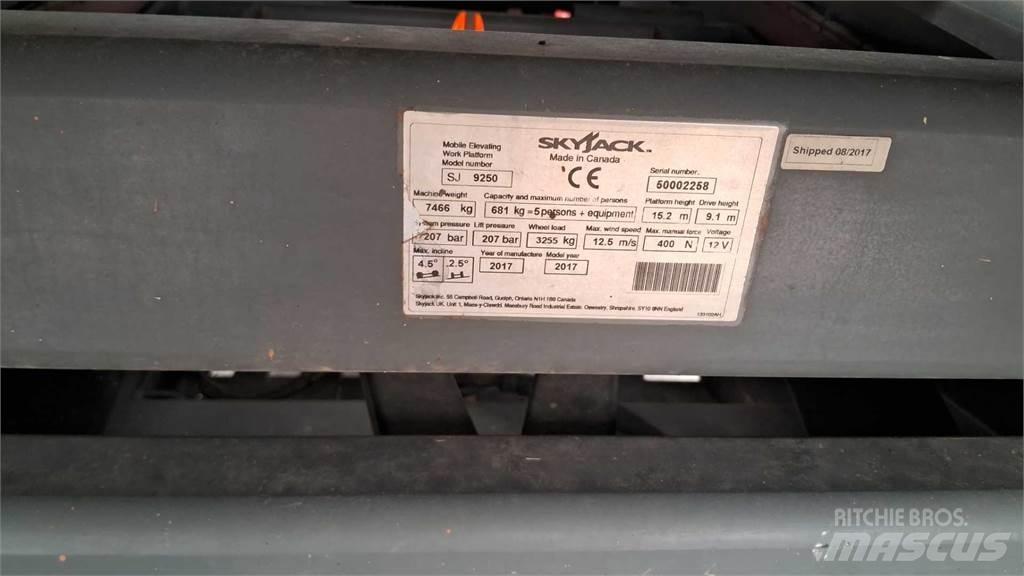 SkyJack 9250RT Підйомники-ножиці