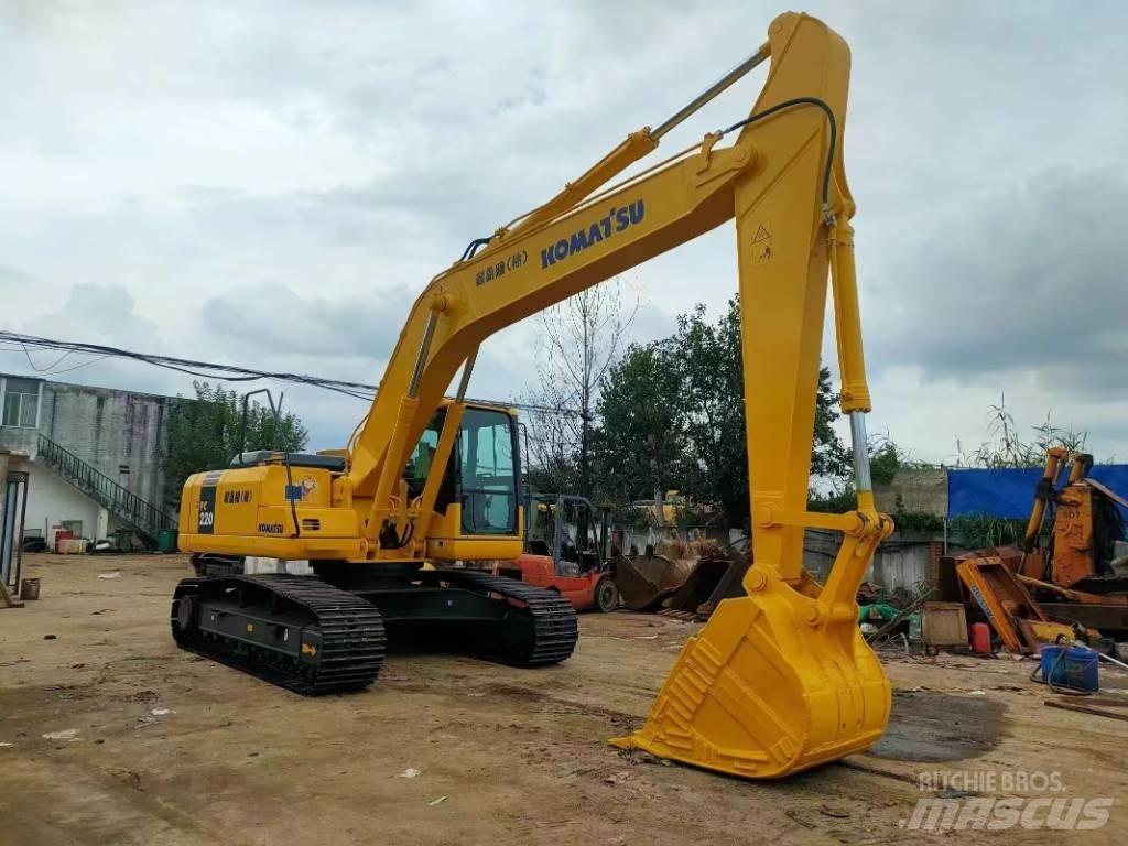 Komatsu PC 220 Гусеничні екскаватори