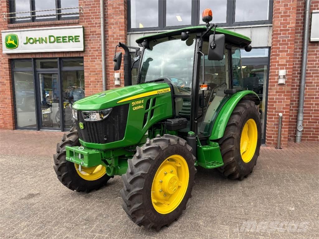 John Deere 5058E Трактори