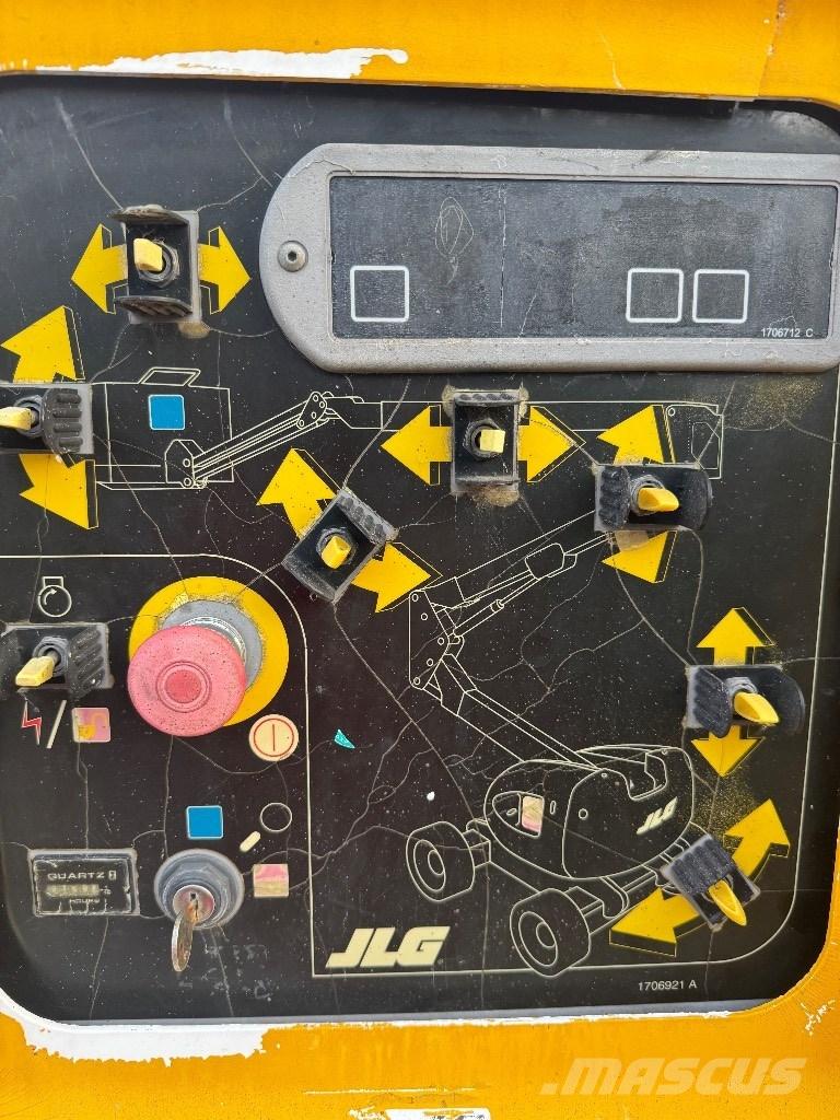 JLG 450 AJ Колінчаті підйомники