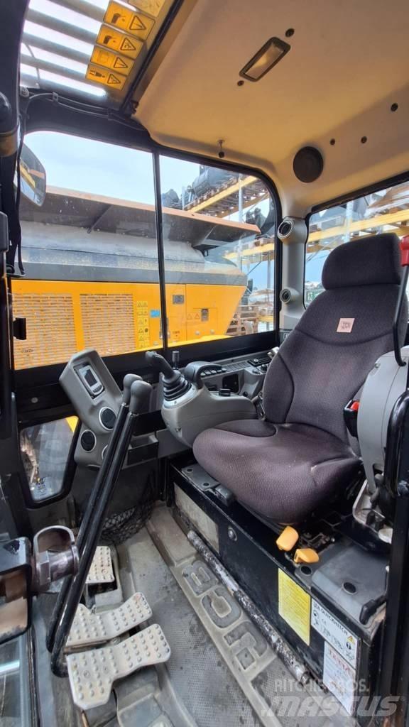 JCB 100 C Середні екскаватори 7т. - 12т.