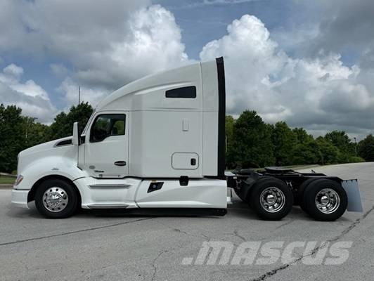 Kenworth T 680 Тягачі