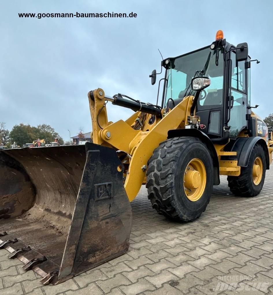 CAT 907 M Фронтальні навантажувачі
