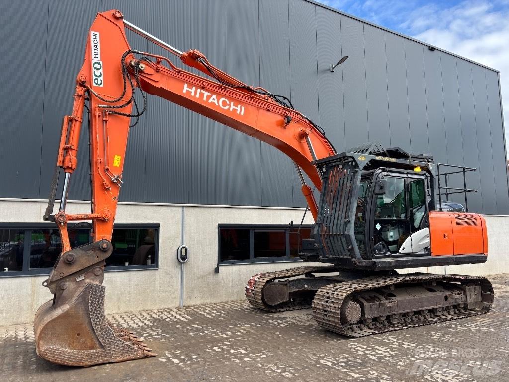 Hitachi ZX 210 LC-6 Гусеничні екскаватори
