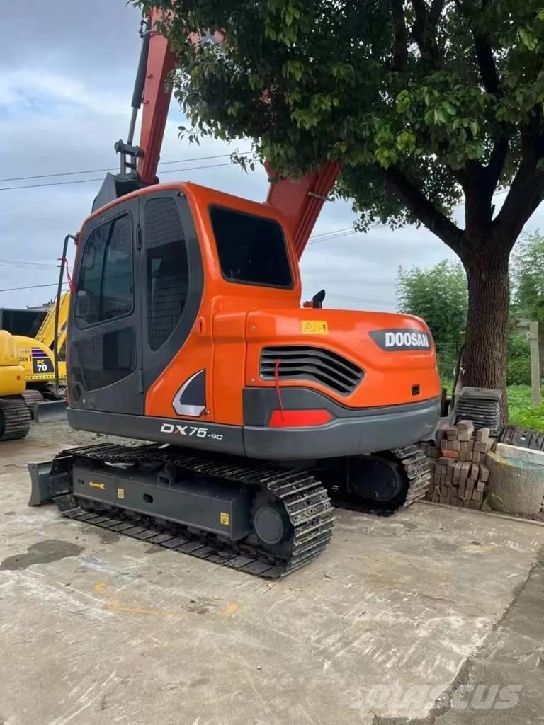 Doosan DX75-9C Середні екскаватори 7т. - 12т.