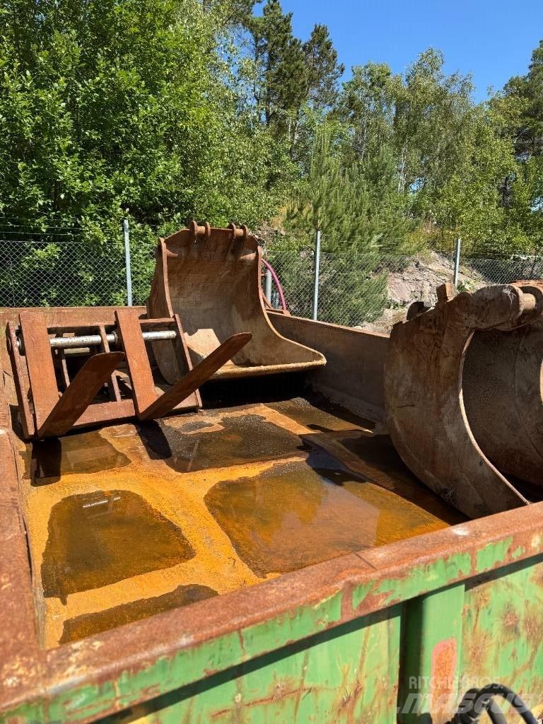 CAT M316F Колісні екскаватори