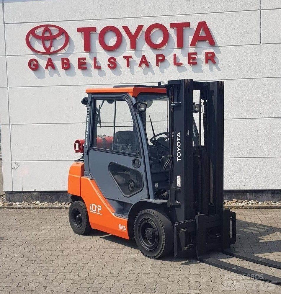 Toyota 02-8FGF25 Газові навантажувачі