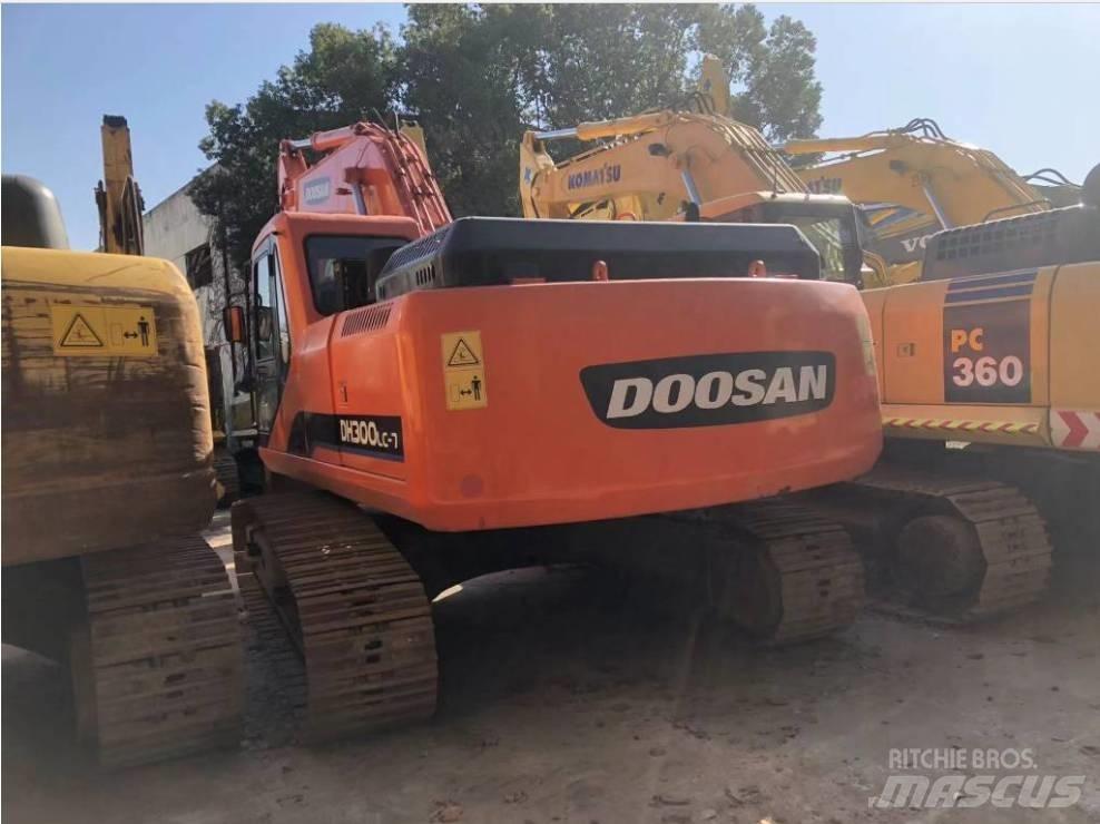 Doosan 225 LC Гусеничні екскаватори