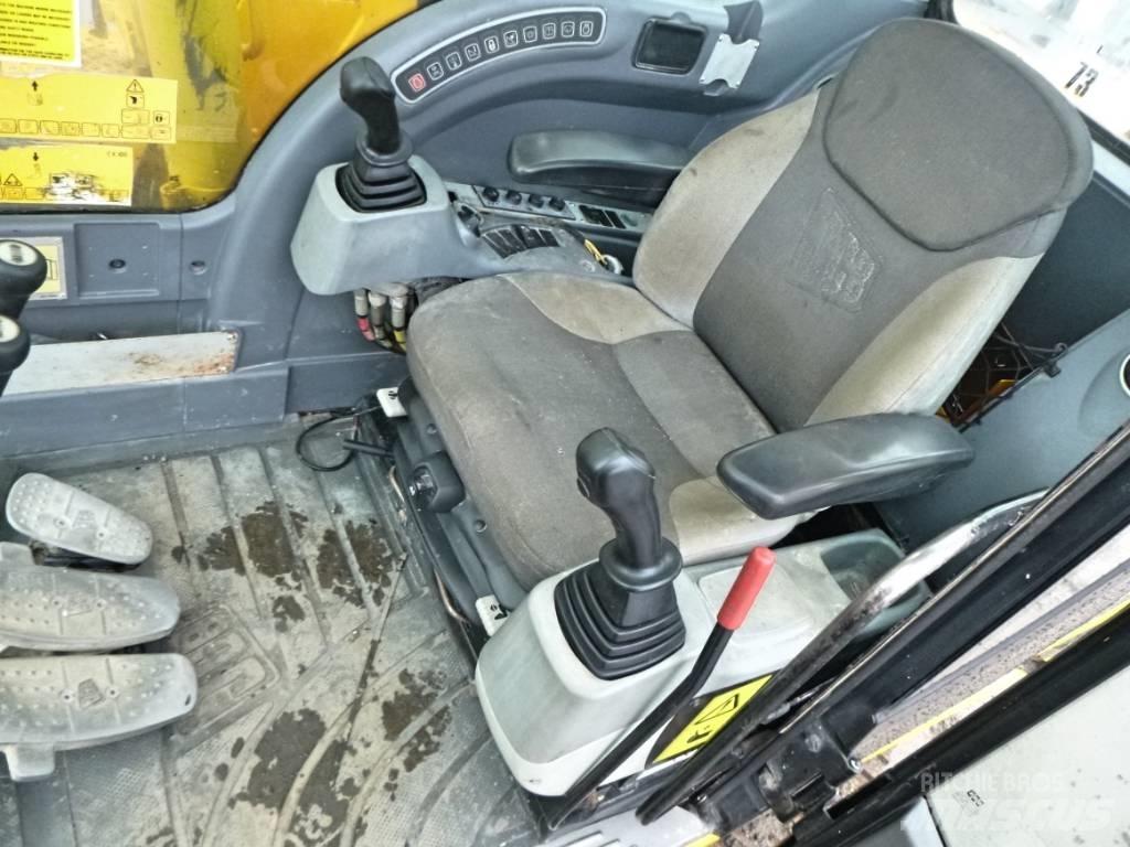 JCB JS 145 LC Гусеничні екскаватори