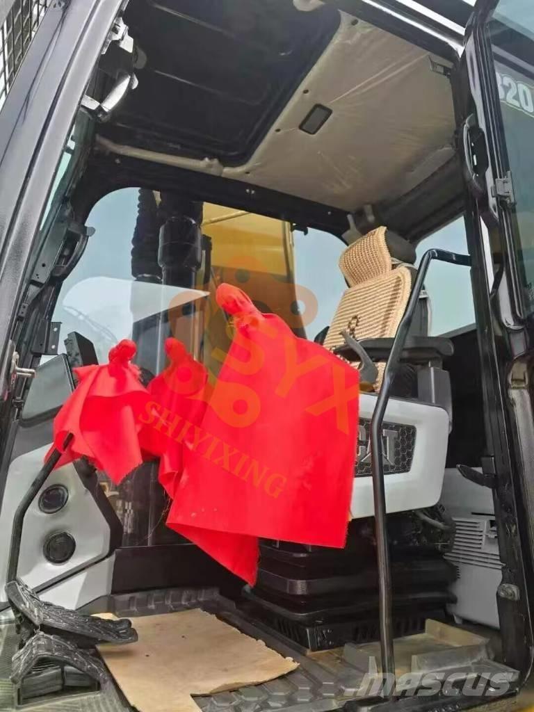 CAT 320NG Гусеничні екскаватори