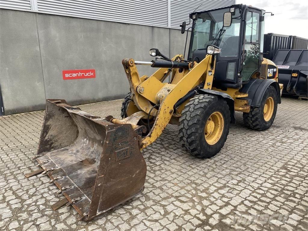CAT 908 H2 Багатофункціональне обладнання для вантажних і землекопальних робіт