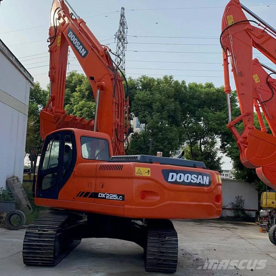 Doosan dx225 Гусеничні екскаватори