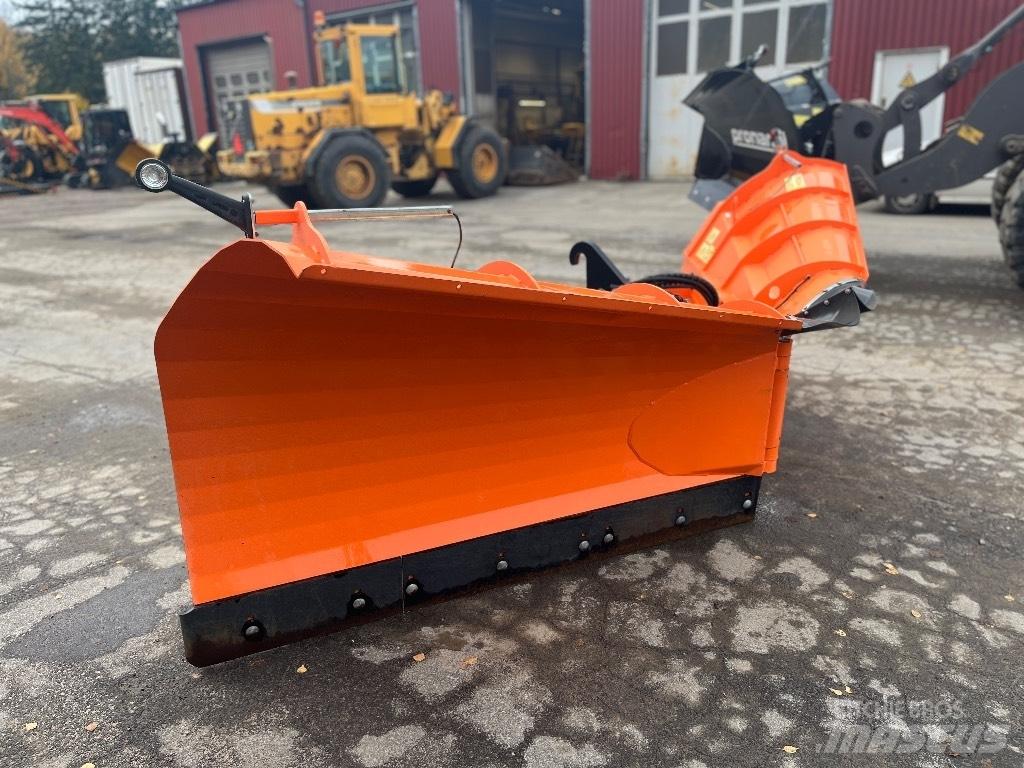 Pronar Vikplog 4m HD Плуги
