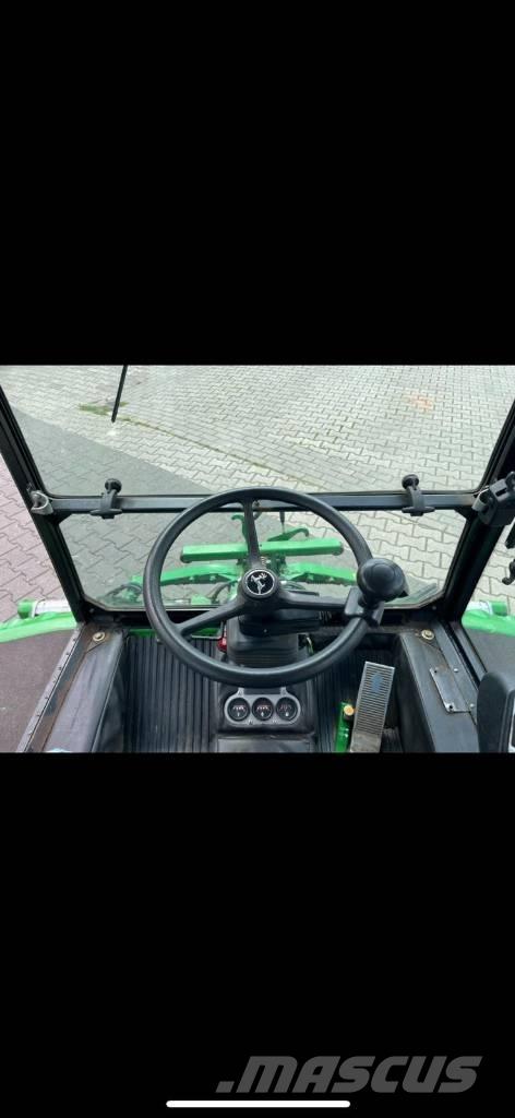 John Deere 1905 Самохідні газонокосарки
