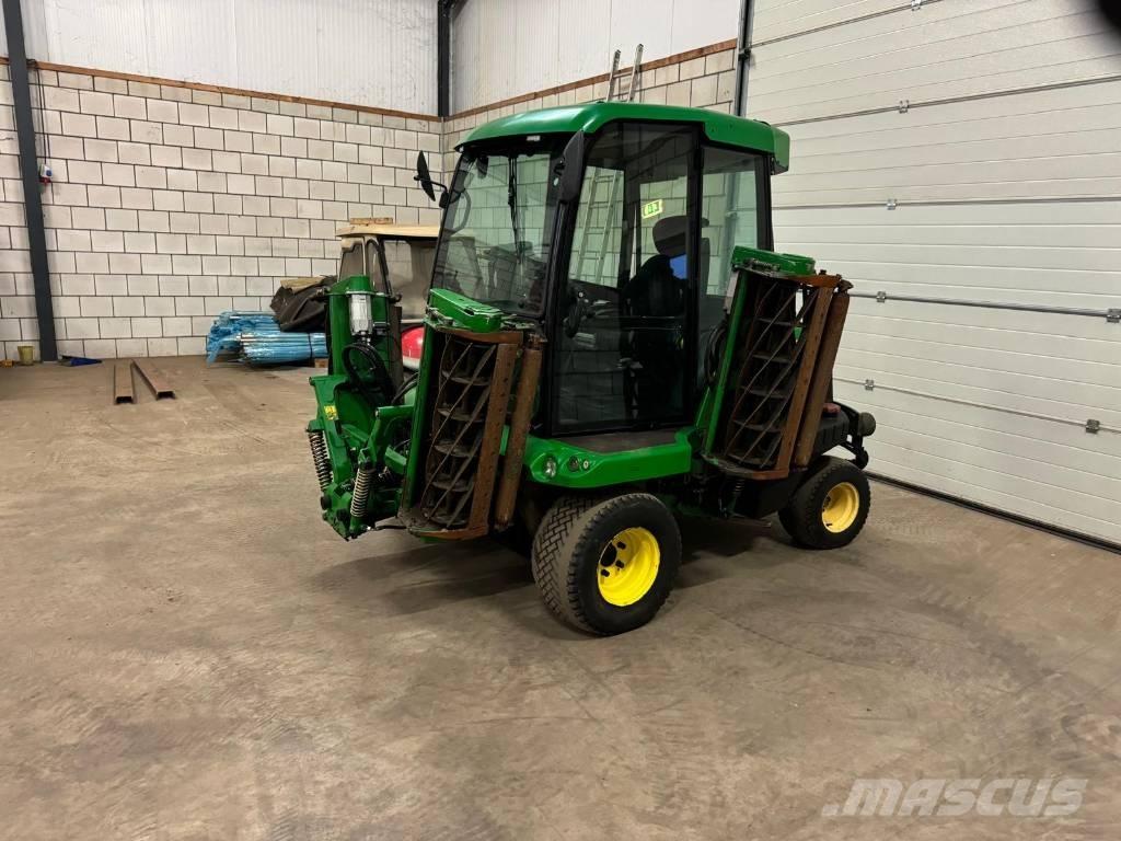 John Deere 1905 Самохідні газонокосарки