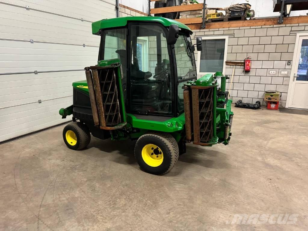 John Deere 1905 Самохідні газонокосарки