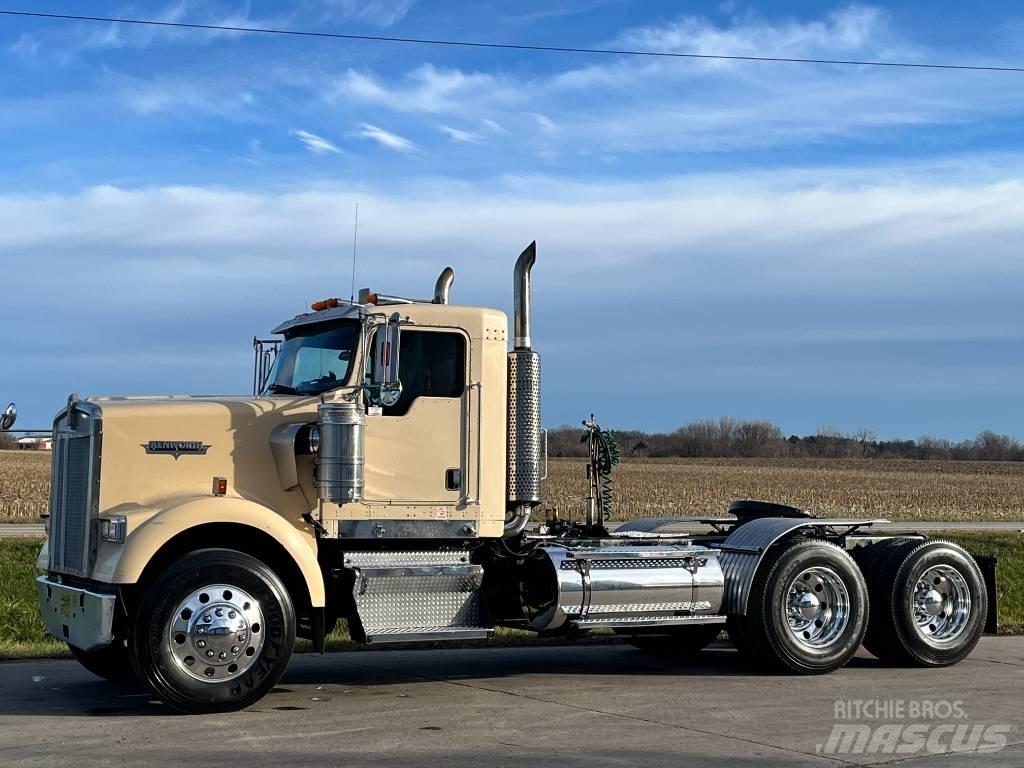 Kenworth W 900 Тягачі