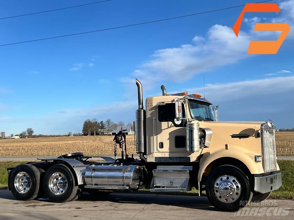Kenworth W 900 Тягачі