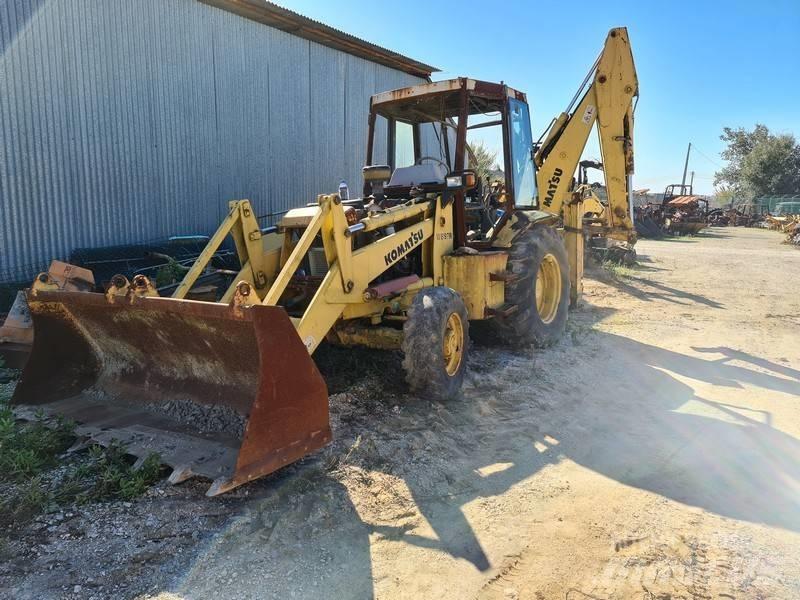 Komatsu WB97R Екскаватори-навантажувачі