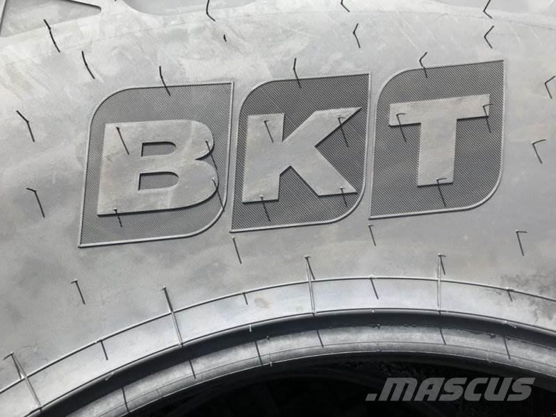 BKT 710/70R38 Колеса