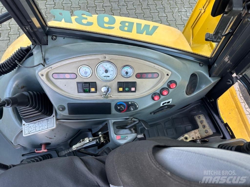 Komatsu WB93R Екскаватори-навантажувачі