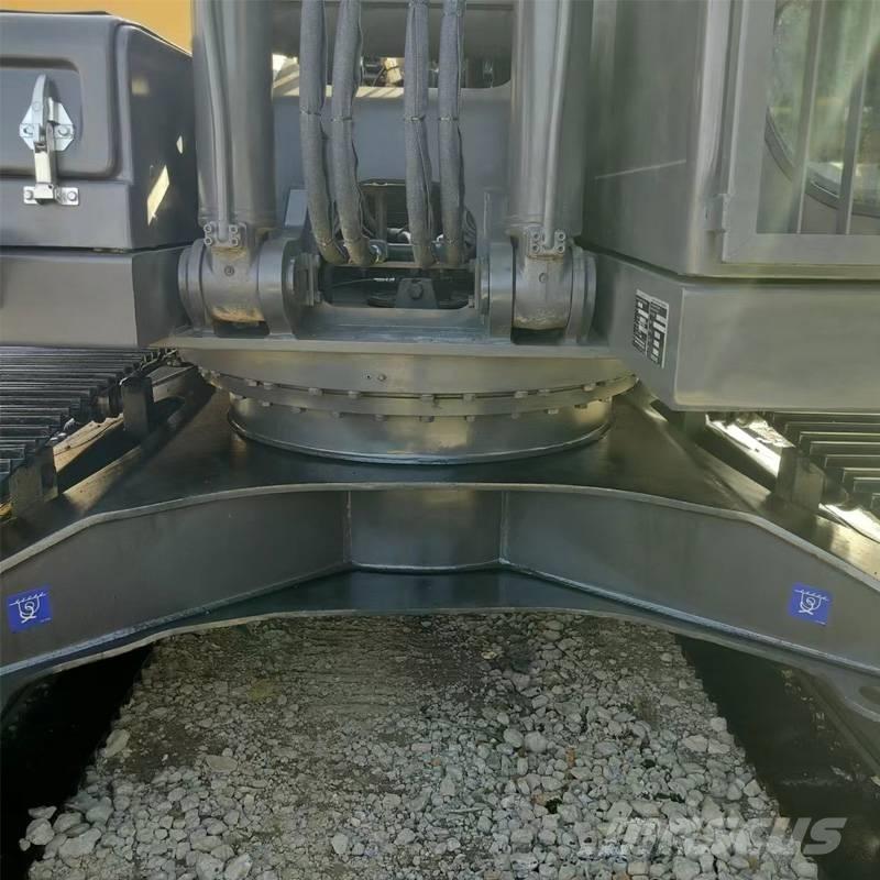 Volvo EC 210 Гусеничні екскаватори