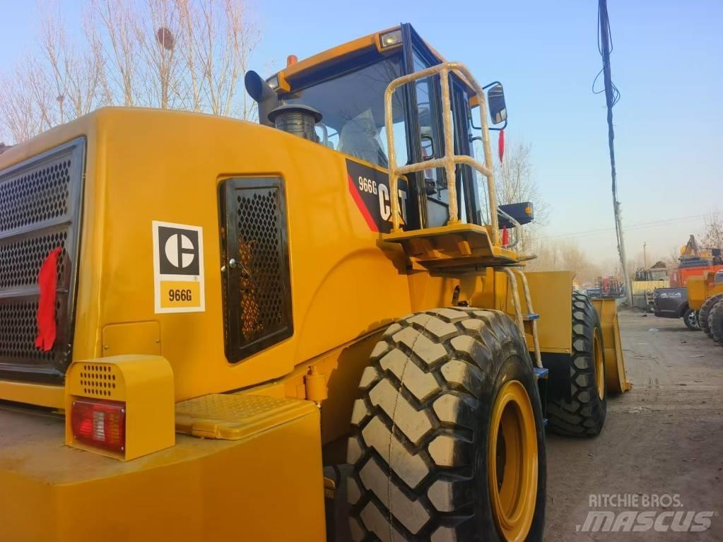 CAT 966G Фронтальні навантажувачі