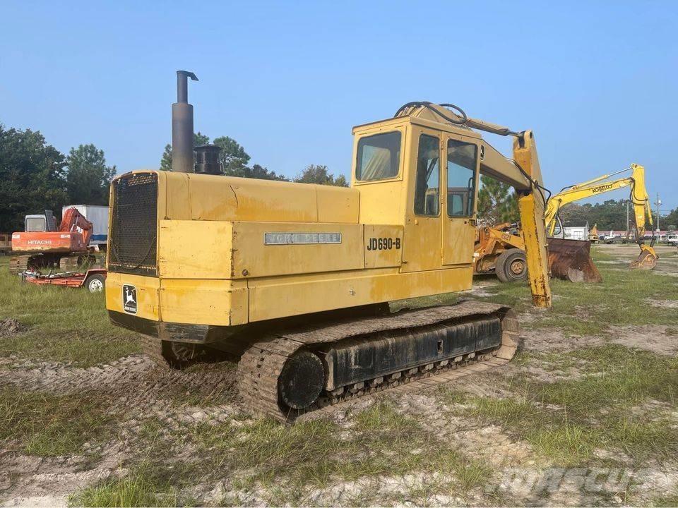 John Deere 690 B Гусеничні екскаватори