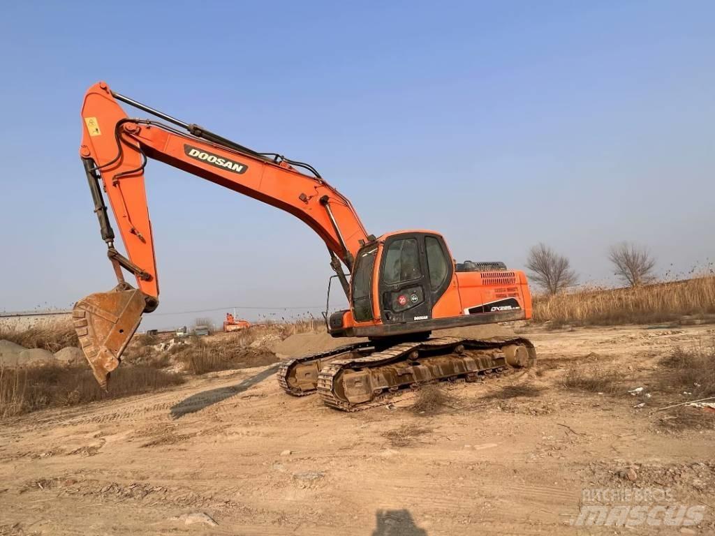 Doosan DX225LC-9C Гусеничні екскаватори