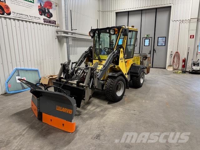 Wille 345 Навантажувачі зі змінним робочим обладнанням