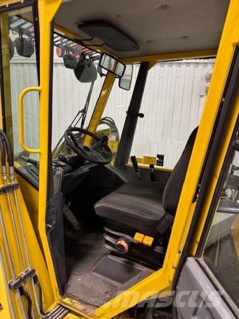 Wille 345 Навантажувачі зі змінним робочим обладнанням