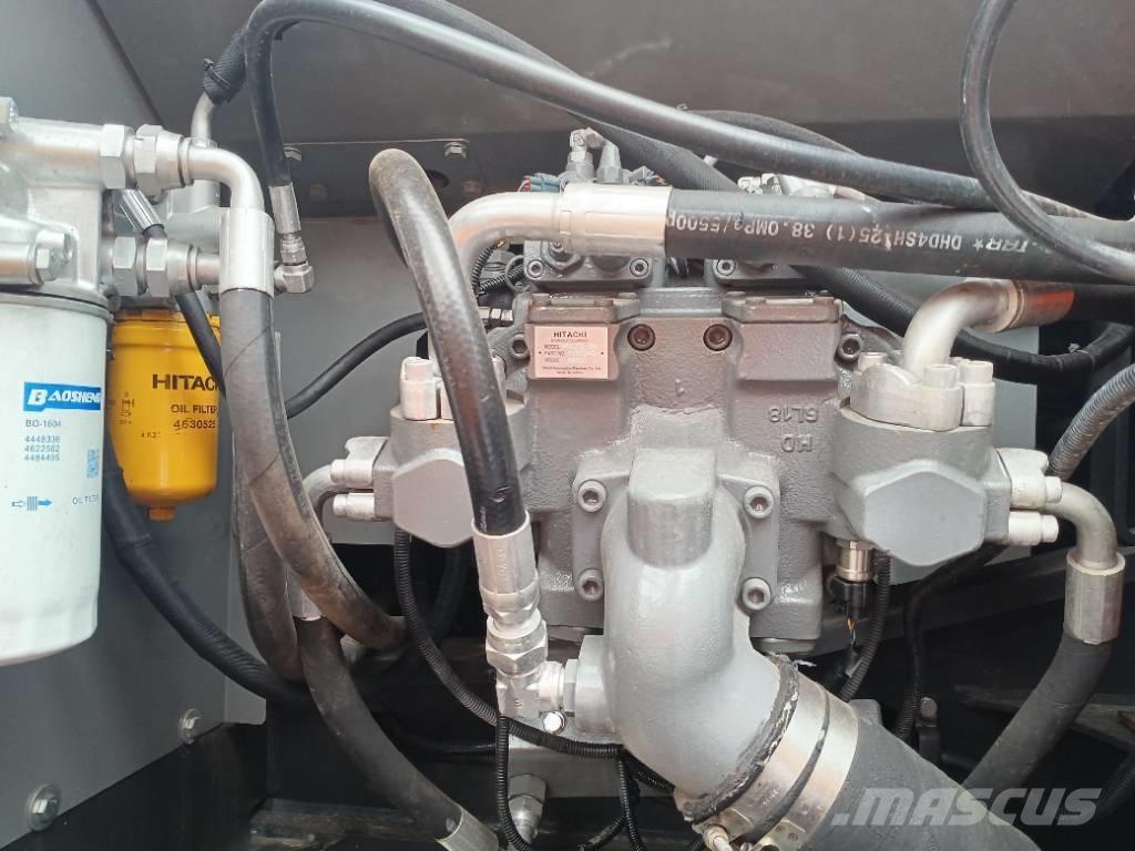 Hitachi ZX 200 Гусеничні екскаватори