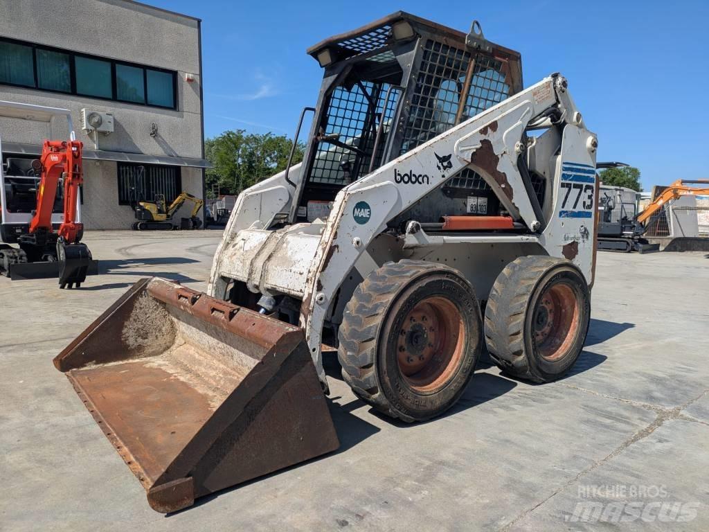 Bobcat 773 Міні-навантажувачі