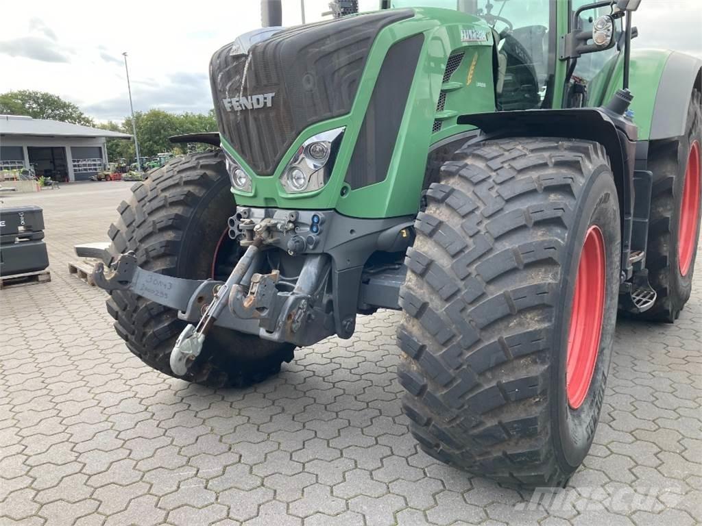 Fendt 824 Vario S4 Трактори