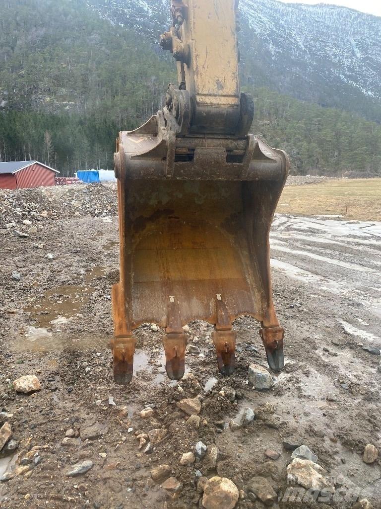 CAT 336 EL Гусеничні екскаватори