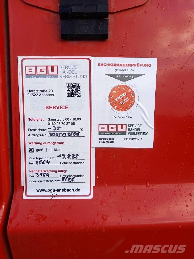 Manitou 220 TJ + Телескопічні підйомники