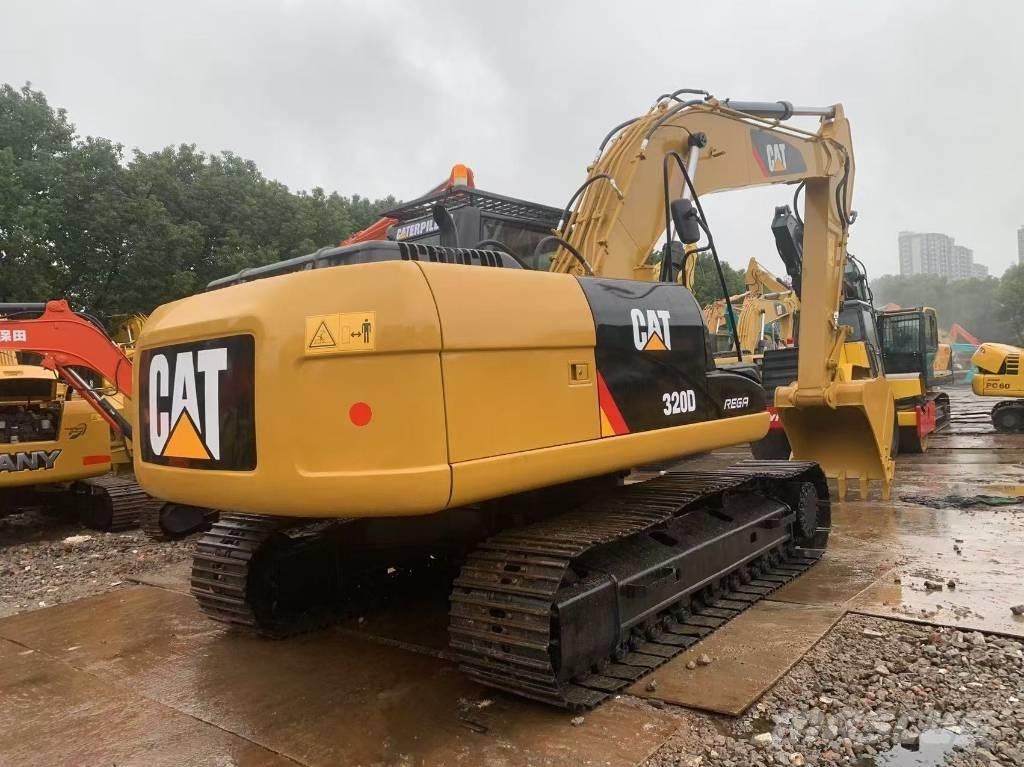 CAT 320 D Гусеничні екскаватори