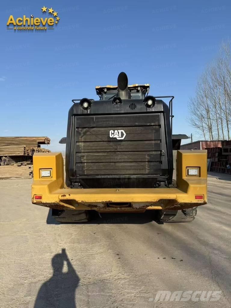 CAT 982 Фронтальні навантажувачі