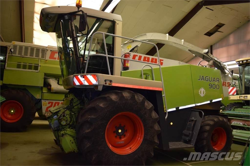 CLAAS Jaguar 900 Кормозбиральні комбайни
