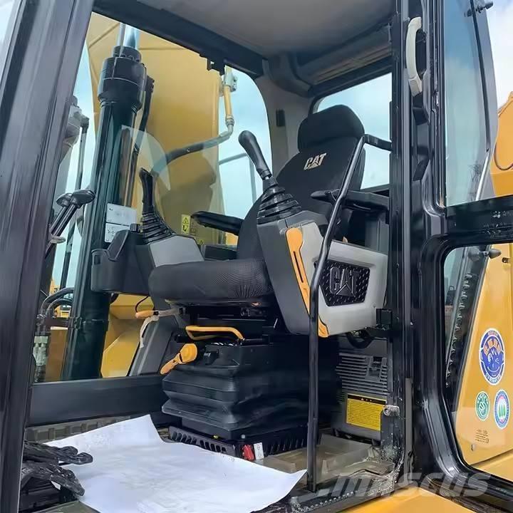 CAT 320 GC Гусеничні екскаватори