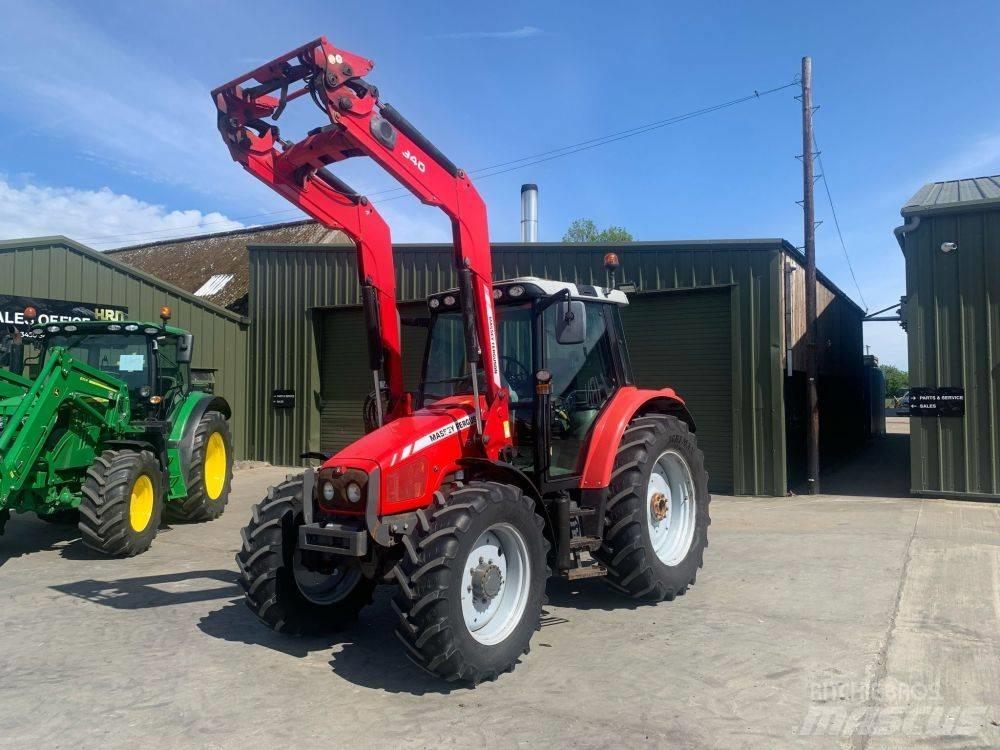 Massey Ferguson 5455 Трактори