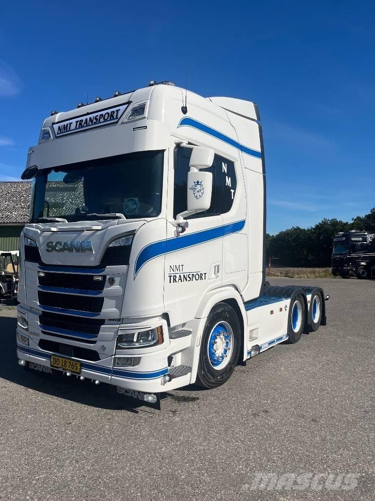 Scania R530 Тягачі